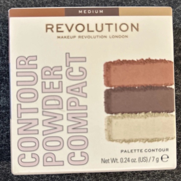 Makeup Revolution Other - NIB Makeup Revolution London Face Powder Contour Palette Sealed Compact Medium